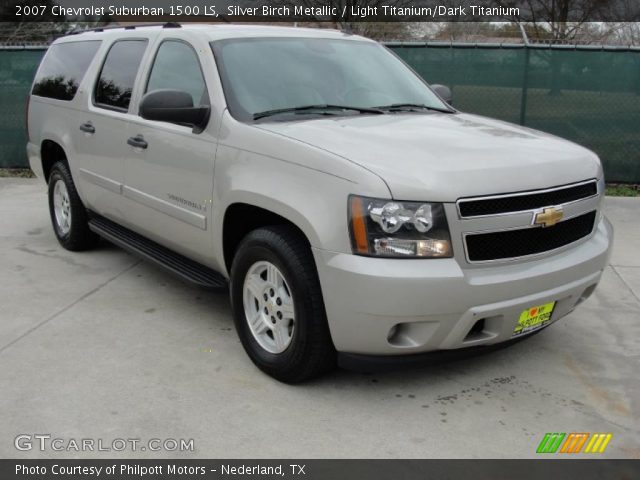 2007 Chevrolet Suburban 1500 LS in Silver Birch Metallic