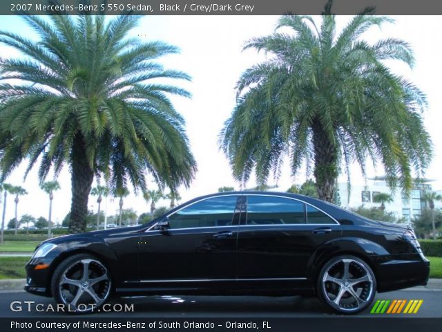2007 Mercedes-Benz S 550 Sedan in Black