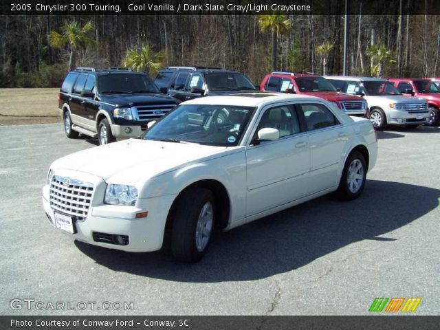 2005 Chrysler 300 Touring in Cool Vanilla
