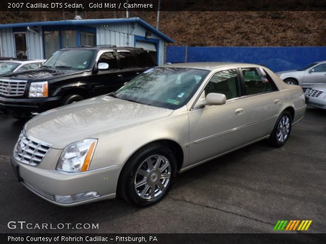 2007 Cadillac DTS Sedan in Gold Mist
