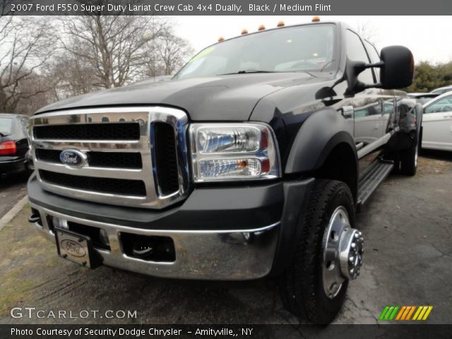 2007 Ford F550 Super Duty Lariat Crew Cab 4x4 Dually in Black
