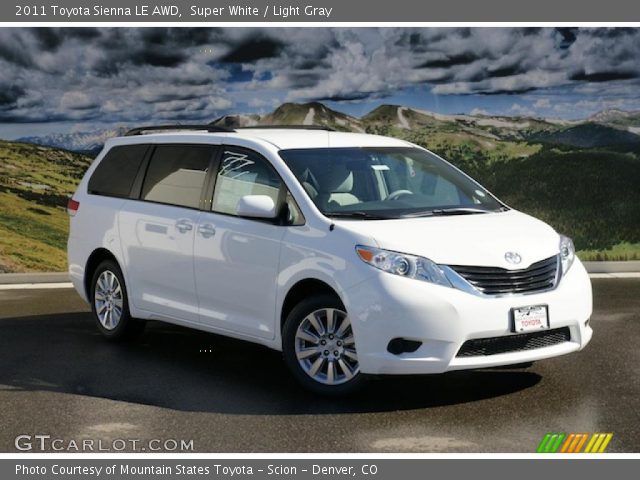 2011 Toyota Sienna LE AWD in Super White