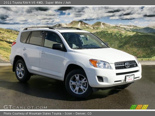 2011 Toyota RAV4 V6 4WD in Super White