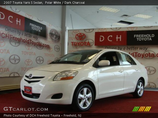 2007 Toyota Yaris S Sedan in Polar White