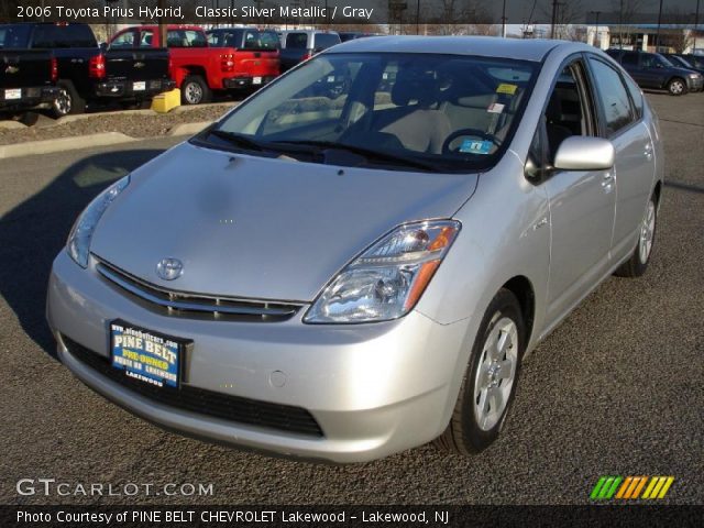 2006 Toyota Prius Hybrid in Classic Silver Metallic