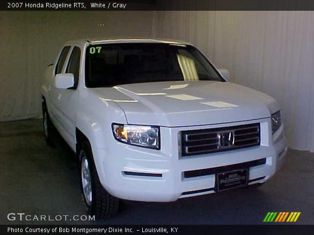 2007 Honda Ridgeline RTS in White