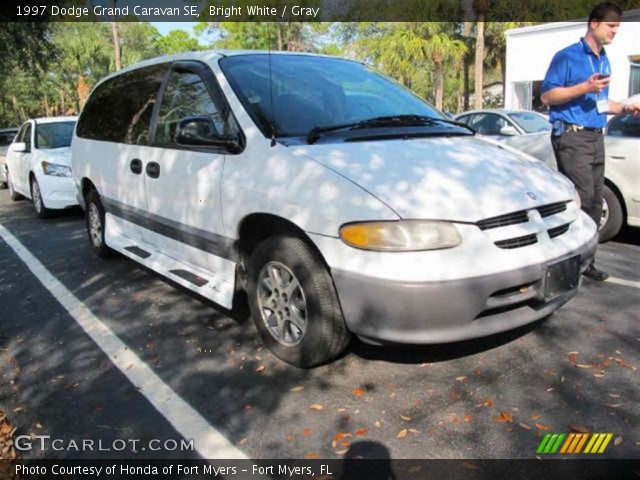 1997 Dodge Grand Caravan SE in Bright White