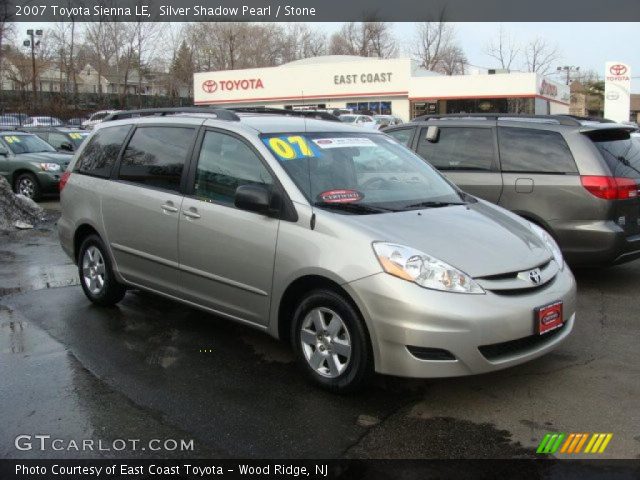 2007 Toyota Sienna LE in Silver Shadow Pearl