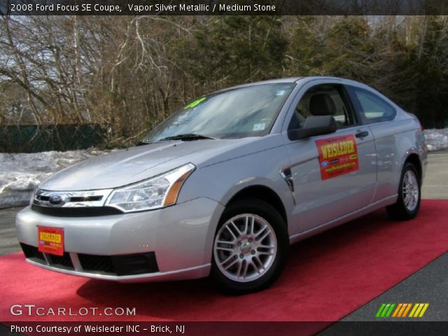 2008 Ford Focus SE Coupe in Vapor Silver Metallic