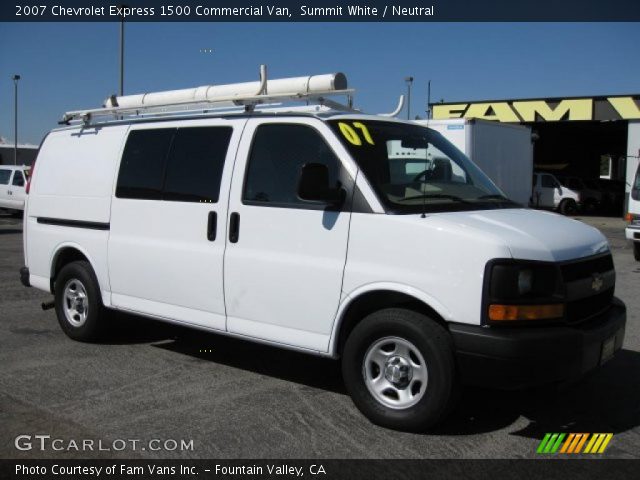 2007 Chevrolet Express 1500 Commercial Van in Summit White
