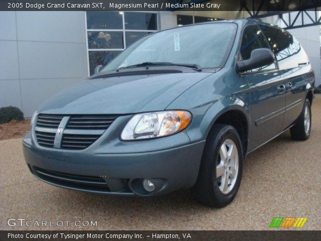 2005 Dodge Grand Caravan SXT in Magnesium Pearl