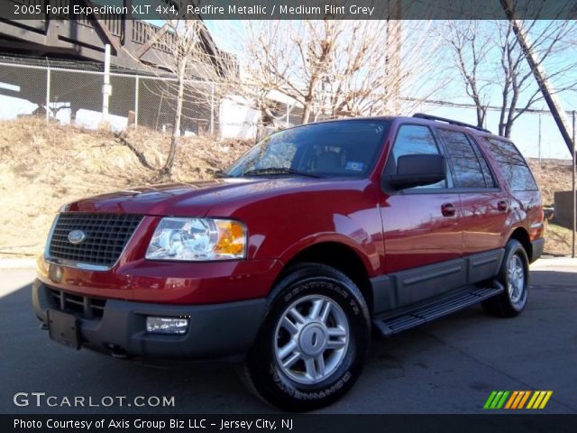 2005 Ford Expedition XLT 4x4 in Redfire Metallic