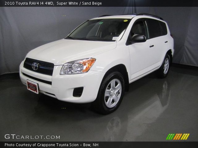 2010 Toyota RAV4 I4 4WD in Super White
