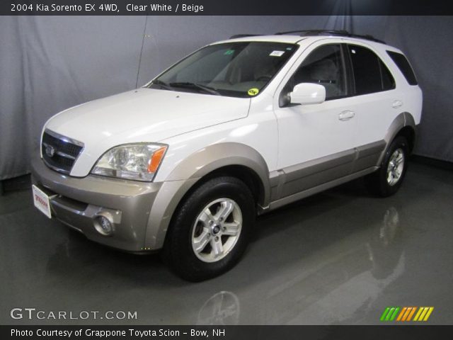 2004 Kia Sorento EX 4WD in Clear White