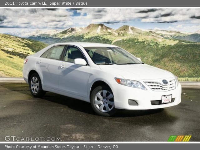 2011 Toyota Camry LE in Super White