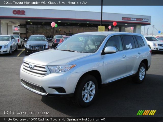 2011 Toyota Highlander V6 in Classic Silver Metallic