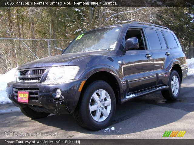 2005 Mitsubishi Montero Limited 4x4 in Memphis Blue