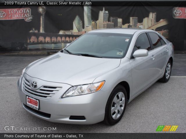 2009 Toyota Camry LE in Classic Silver Metallic