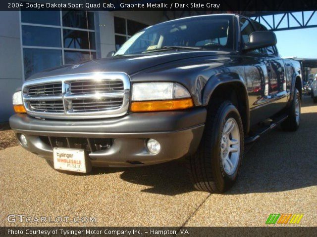 2004 Dodge Dakota Sport Quad Cab in Graphite Metallic