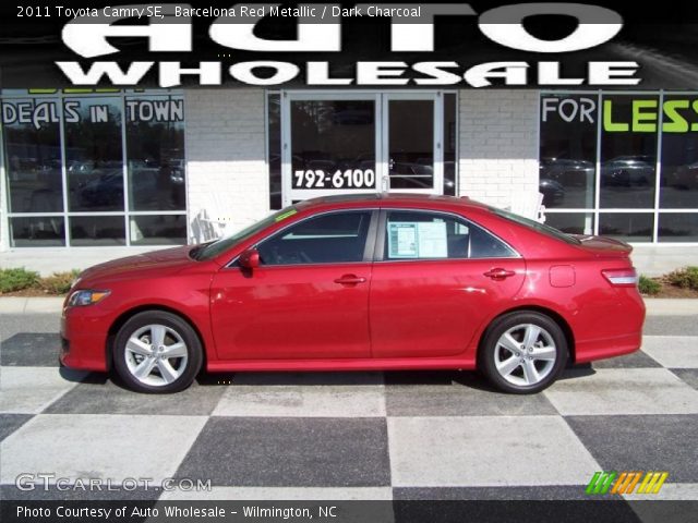 2011 Toyota Camry SE in Barcelona Red Metallic
