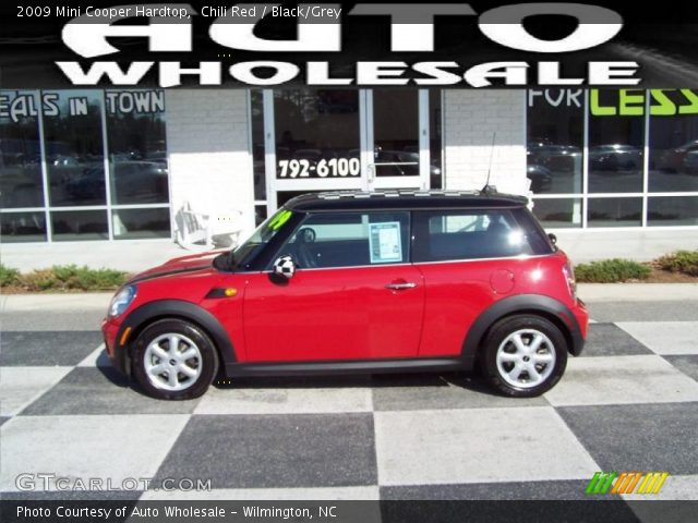 2009 Mini Cooper Hardtop in Chili Red