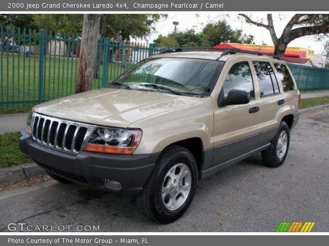 2000 Jeep Grand Cherokee Laredo 4x4 in Champagne Pearlcoat