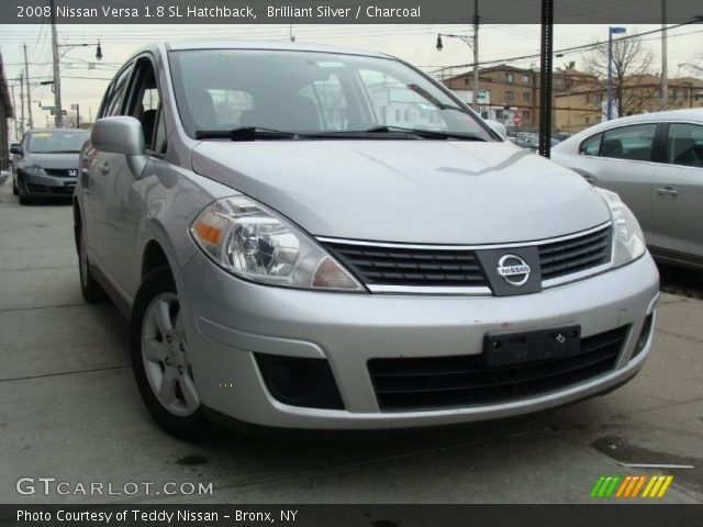 2008 Nissan Versa 1.8 SL Hatchback in Brilliant Silver