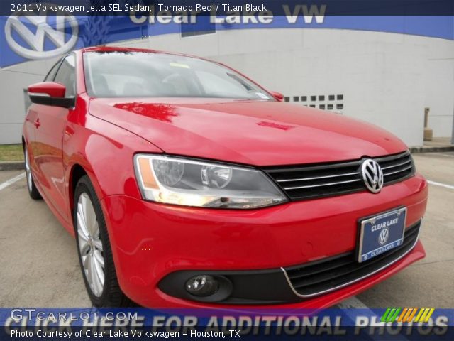 2011 Volkswagen Jetta SEL Sedan in Tornado Red