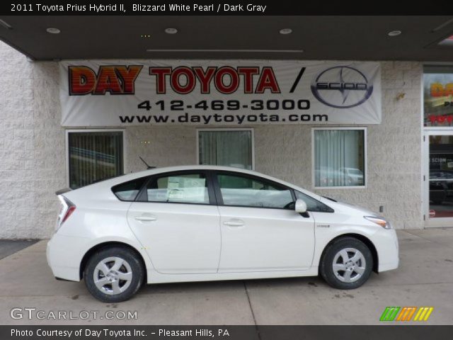 2011 Toyota Prius Hybrid II in Blizzard White Pearl