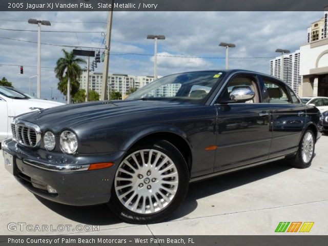 2005 Jaguar XJ Vanden Plas in Slate Metallic
