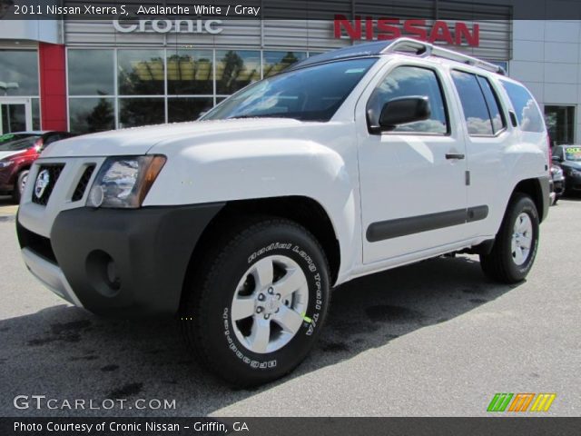 2011 Nissan Xterra S in Avalanche White