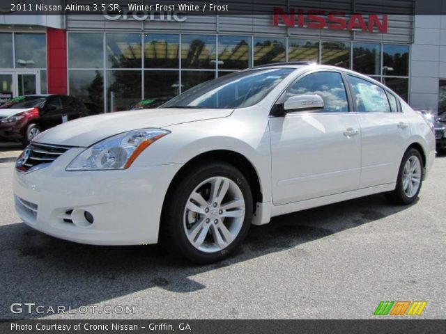 2011 Nissan altima winter frost white #4