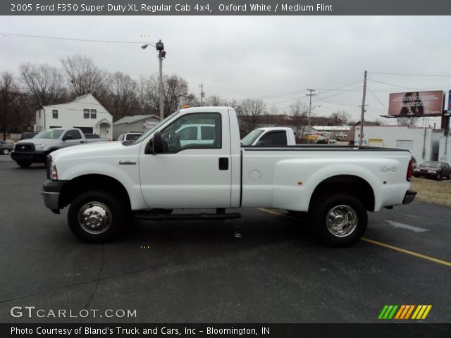 2005 Ford F350 Super Duty XL Regular Cab 4x4 in Oxford White