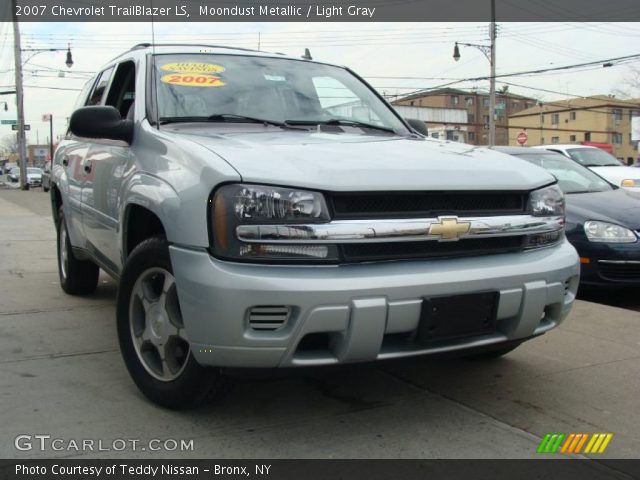 2007 Chevrolet TrailBlazer LS in Moondust Metallic