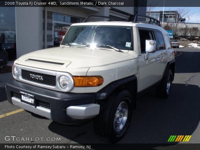 2008 Toyota FJ Cruiser 4WD in Sandstorm Metallic