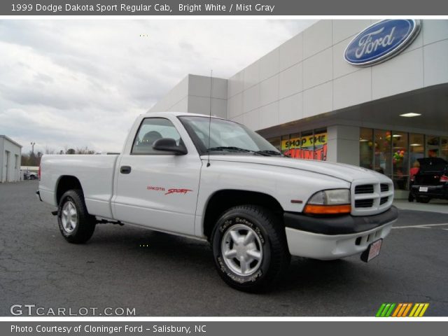 1999 Dodge Dakota Sport Regular Cab in Bright White