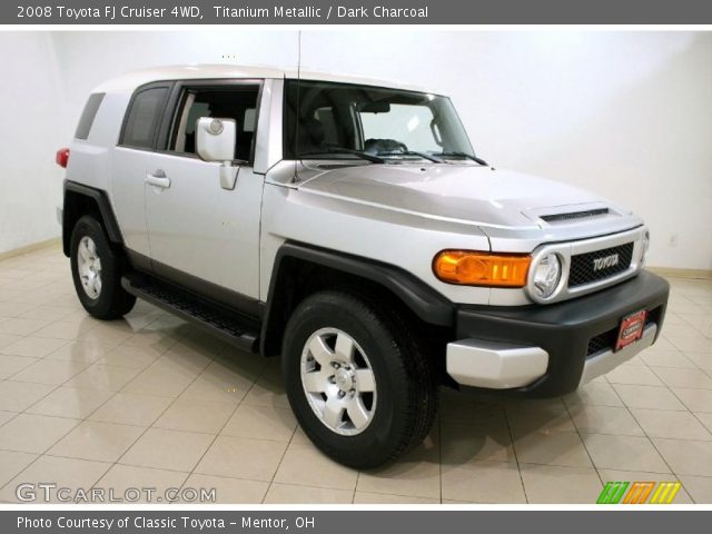 2008 Toyota FJ Cruiser 4WD in Titanium Metallic