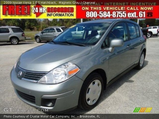 2009 Nissan Versa 1.8 S Hatchback in Magnetic Gray