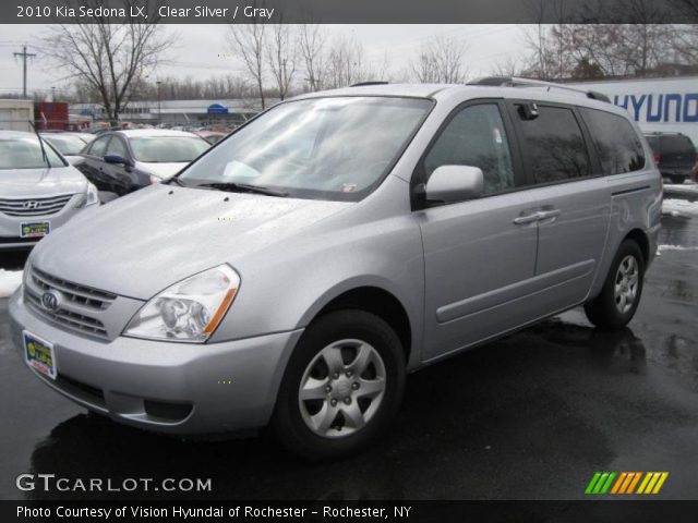 2010 Kia Sedona LX in Clear Silver