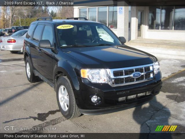 2009 Ford Escape XLT in Black