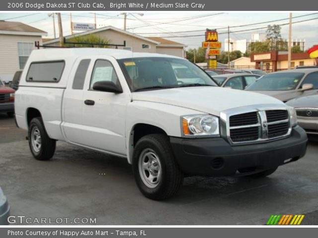 2006 Dodge Dakota ST Club Cab in Bright White