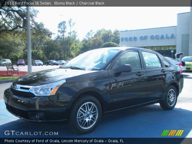 2011 Ford Focus SE Sedan in Ebony Black