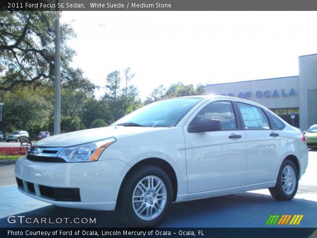 2011 Ford Focus SE Sedan in White Suede