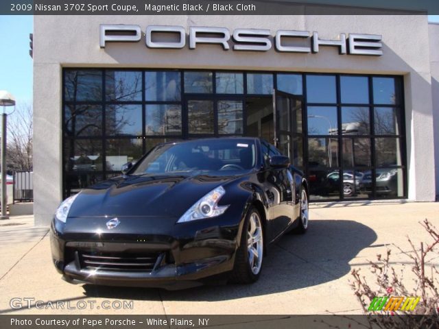 2009 Nissan 370Z Sport Coupe in Magnetic Black
