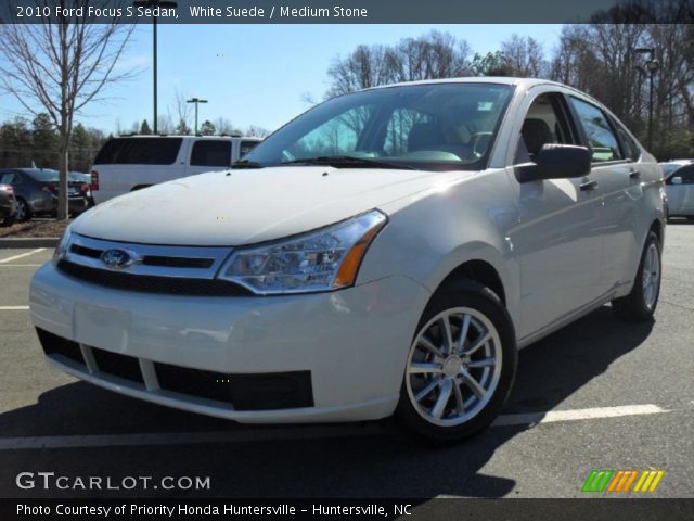 2010 Ford Focus S Sedan in White Suede