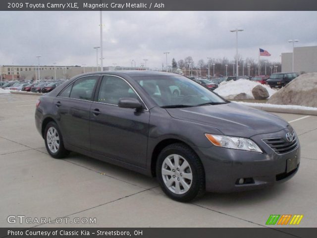 2009 Toyota Camry XLE in Magnetic Gray Metallic