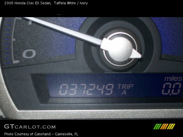 2006 Honda Civic EX Sedan in Taffeta White