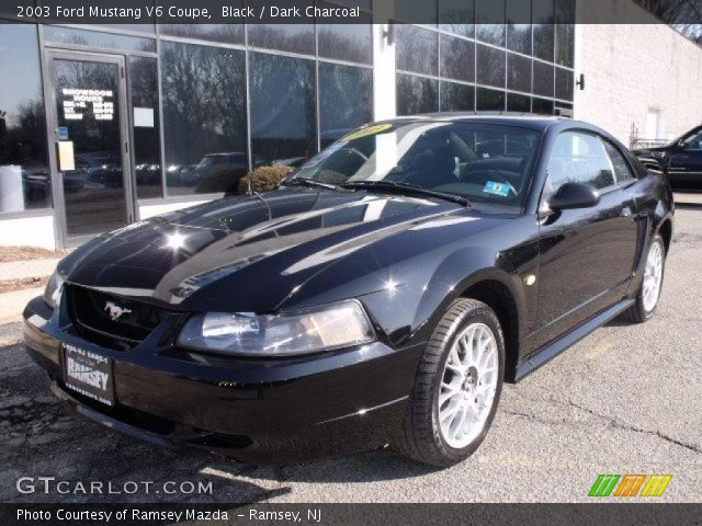 2003 Ford Mustang V6 Coupe in Black