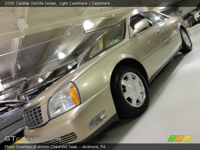 2005 Cadillac DeVille Sedan in Light Cashmere