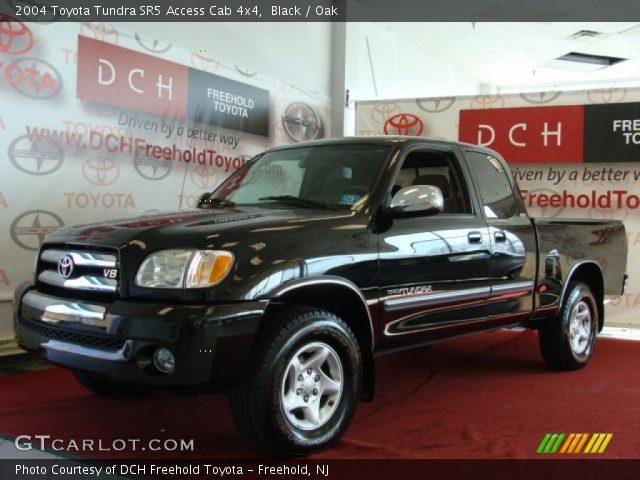 2004 Toyota Tundra SR5 Access Cab 4x4 in Black